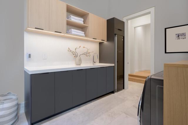 1027 Waverley Street, Palo Alto CA: https://media.crmls.org/mediaz/23d3dacd-63e8-4c1b-93d2-58ebbdc41b26.jpg