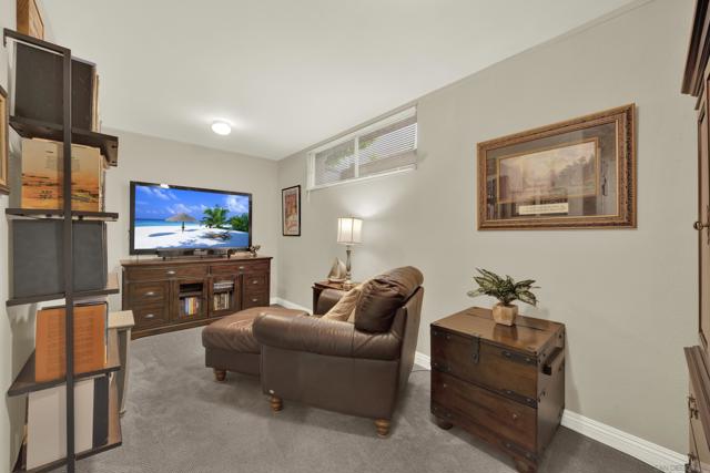 3736 Promontory St, San Diego CA: https://media.crmls.org/mediaz/23d3f4d3-b5a4-48f2-825d-f422ac779cec.jpg