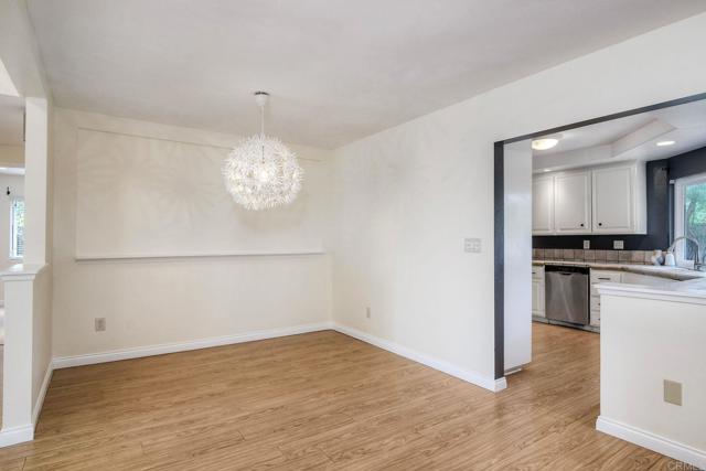 Detail Gallery Image 6 of 32 For 1729 Gascony Rd, Encinitas,  CA 92024 - 3 Beds | 2 Baths