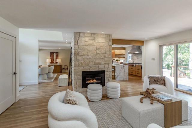 15902 Rochin Terrace, Los Gatos CA: https://media.crmls.org/mediaz/23d5423c-0a3b-4ba1-9bc8-e1ce94e70696.jpg