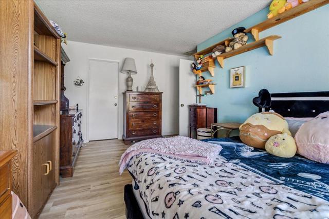 1607 Cuevas Circle, Salinas CA: https://media.crmls.org/mediaz/23d5eaa8-bb39-48c4-b304-6205bafa621a.jpg