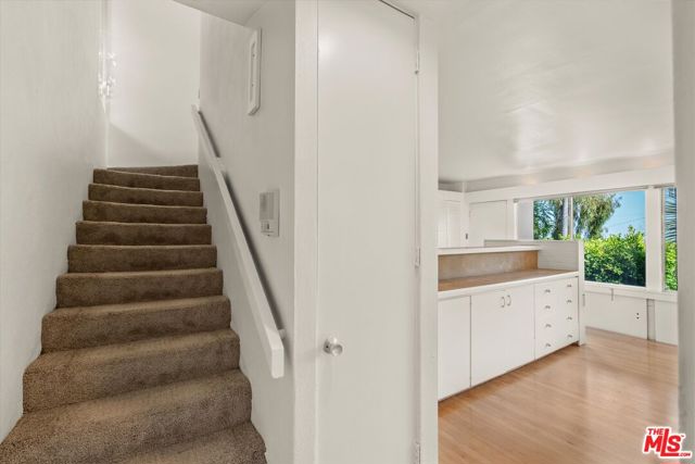 1237 Hilldale Avenue, West Hollywood CA: https://media.crmls.org/mediaz/23d6493e-d258-4489-8ec1-289d2b51247c.jpg