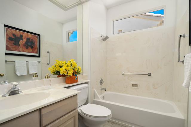 78300 Willowrich Drive, Palm Desert CA: https://media.crmls.org/mediaz/23d75aaf-d260-4b22-8d1f-e19e16652224.jpg
