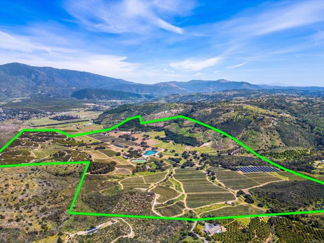14224 Old Cole Grade Road, Pauma Valley CA: https://media.crmls.org/mediaz/23d784c0-fea2-42a2-83eb-7d858d78cea3.jpg