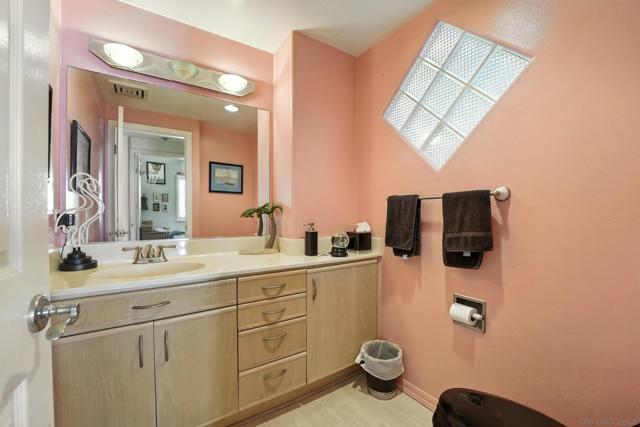 3701 Riviera Dr, San Diego CA: https://media.crmls.org/mediaz/23d89ab1-65be-4d23-a756-f18836905e03.jpg
