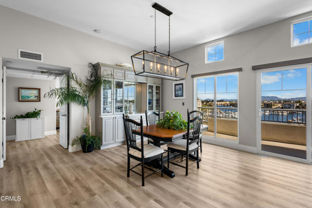 Detail Gallery Image 12 of 41 For 4376 Tradewinds Dr, Oxnard,  CA 93035 - 3 Beds | 2/1 Baths