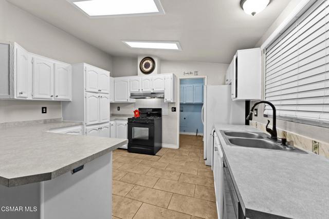 19036 Janine Street, Adelanto CA: https://media.crmls.org/mediaz/23d90a54-0bb2-443c-b962-e9ea720f1166.jpg