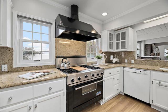 1856 Mcdaniel Avenue, San Jose CA: https://media.crmls.org/mediaz/23d930e3-6350-4bab-8f0a-2b8280e9c0dd.jpg