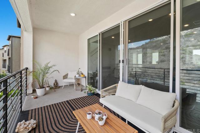 8177 Rose Quartz Circle, San Diego CA: https://media.crmls.org/mediaz/23d9f9d3-cb2a-4ee5-89cb-b357616c63a7.jpg