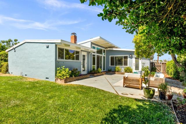 49 Gresel Street, Hayward CA: https://media.crmls.org/mediaz/23da47c0-e816-4ecc-8364-68d384e6e046.jpg