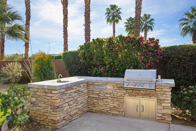 16 Dominion Court, Rancho Mirage, CA 92270