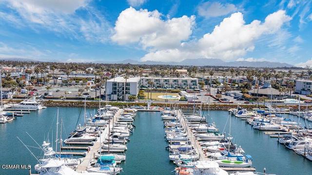 2901 Peninsula Road, Oxnard CA: https://media.crmls.org/mediaz/23dc1834-0770-4513-a670-68070625fb4f.jpg