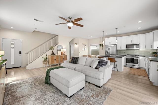 1289 Donax, Imperial Beach CA: https://media.crmls.org/mediaz/23dcff57-a870-4adb-a99e-197320ec54e5.jpg