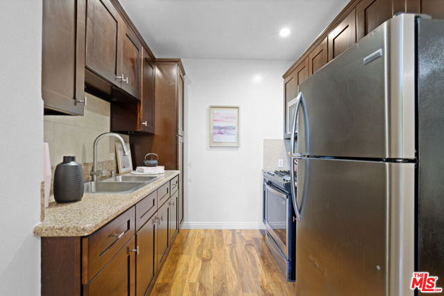 1659 Franklin Street, 3 photo 6