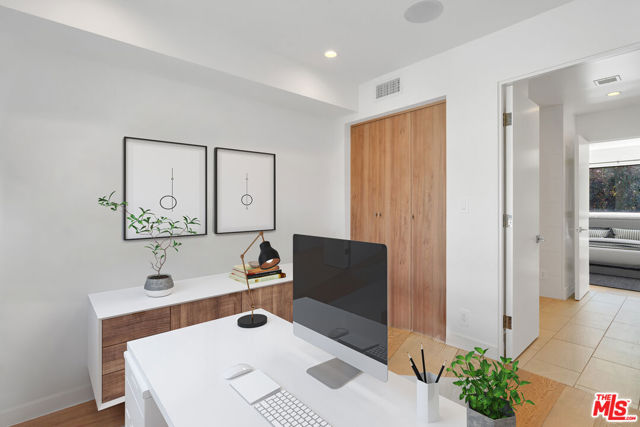 1447 1/4 N Martel Avenue, Los Angeles CA: https://media.crmls.org/mediaz/23dd502e-169b-4f8b-b9f4-64dd255d881b.jpg