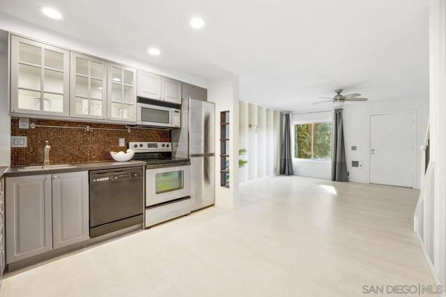 Image 5 of 26 For 2772 Ariane Dr  70