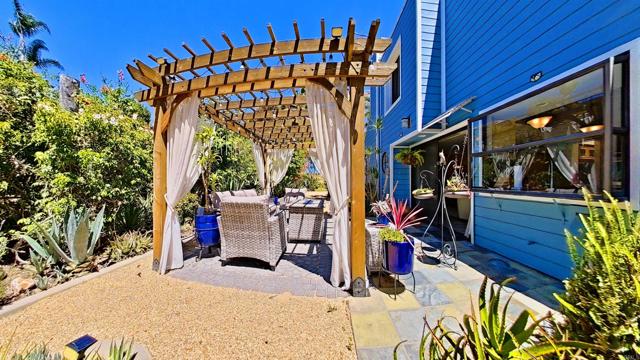 2618 Unicornio Street, Carlsbad CA: https://media.crmls.org/mediaz/23e050bf-caf1-4e66-ab40-652bfeff7607.jpg
