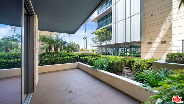 Image 29 of 60 For 1755 Ocean Avenue 303