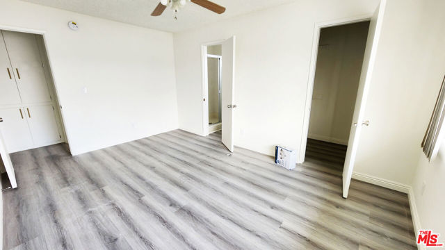 4171 W 4th Street, Los Angeles CA: https://media.crmls.org/mediaz/23e15ef6-776a-481b-82bc-7f4dbb83504d.jpg
