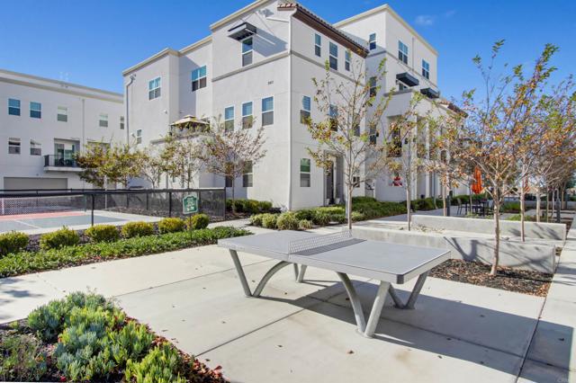 Detail Gallery Image 51 of 64 For 1455 Banahaw Way #6,  Chula Vista,  CA 91915 - 3 Beds | 2/1 Baths