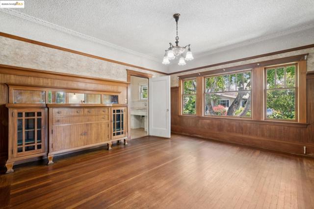 1239 Carleton St, Berkeley CA: https://media.crmls.org/mediaz/23e1d043-6e4a-4d85-b62b-3b8bc66caff2.jpg