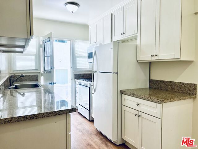 1839 N NORMANDIE Avenue, Los Angeles CA: https://media.crmls.org/mediaz/23e1df33-c991-446c-967b-a991102f8586.jpg