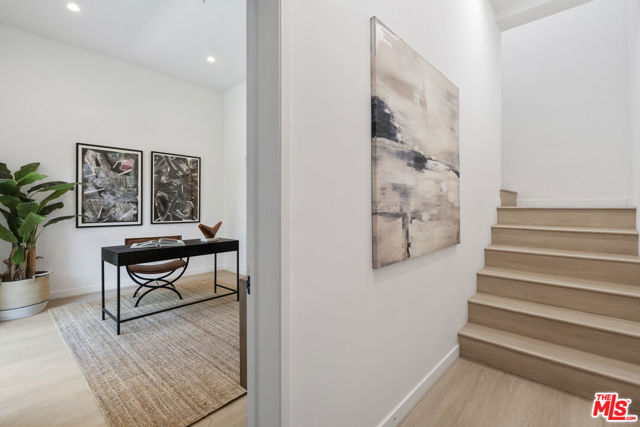 1046 Oban Drive, Los Angeles CA: https://media.crmls.org/mediaz/23e212db-1c76-4ab2-89ed-967bedb43634.jpg