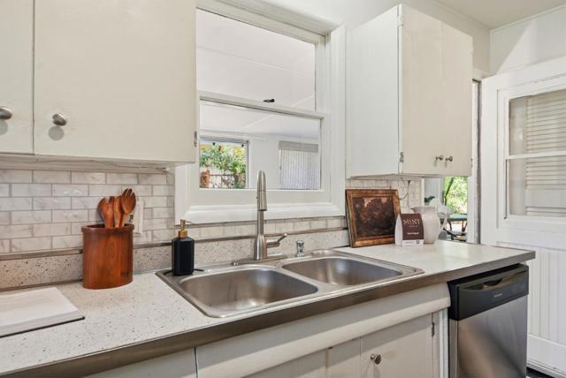 Image 11 of 31 For 240 Sawyer Street