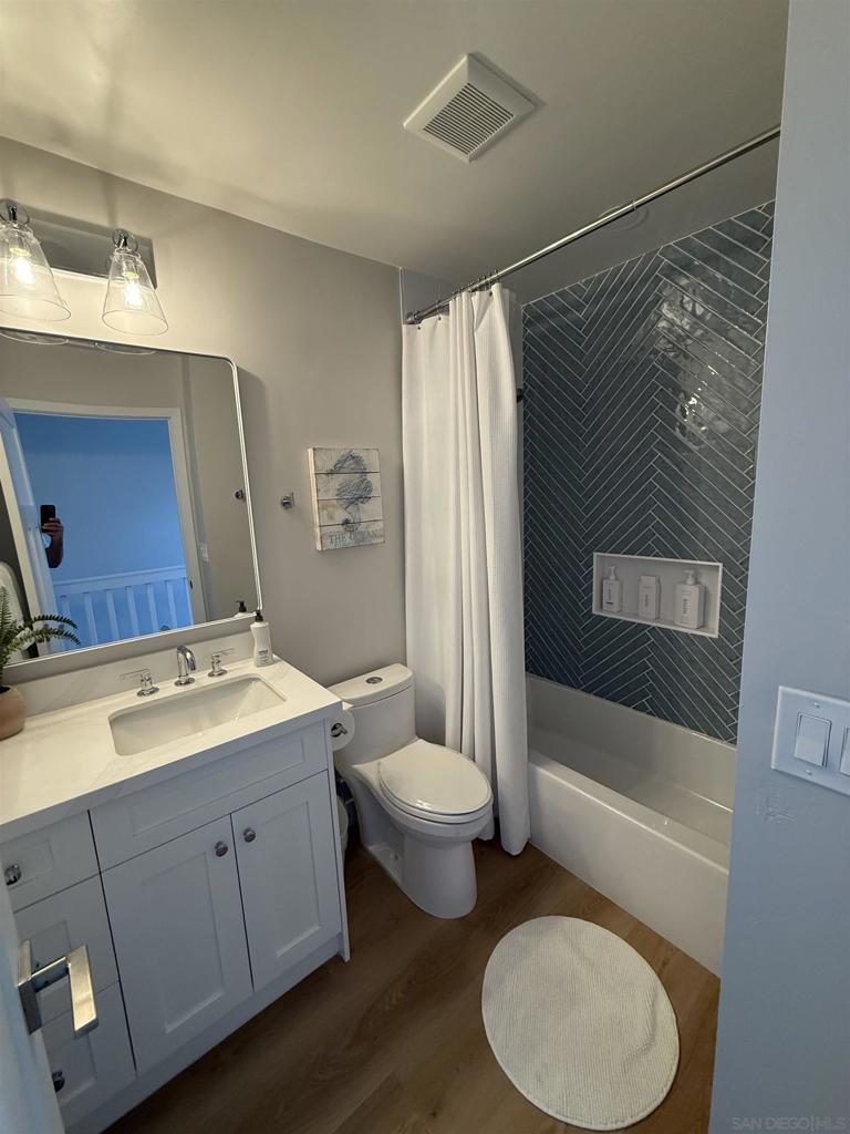 https://media.crmls.org/mediaz/23e620c0-b38c-4f6d-9d22-1f448b6bb5be.jpg?preset=X-Large