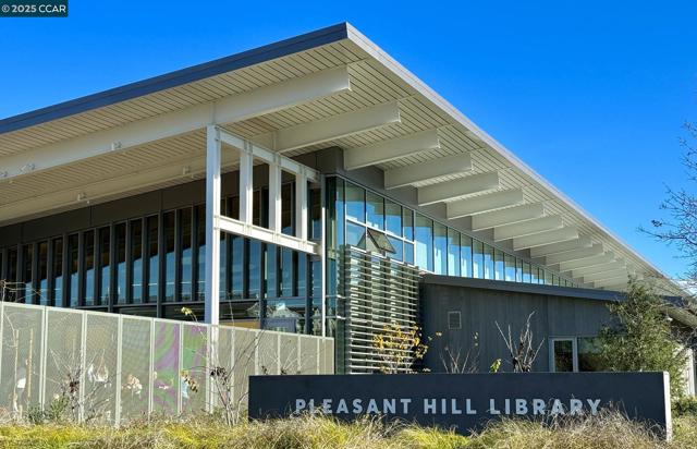 1933 Oak Park Blvd, Pleasant Hill CA: https://media.crmls.org/mediaz/23e709b7-c0a3-41ce-8cd3-414cb0f9fb83.jpg