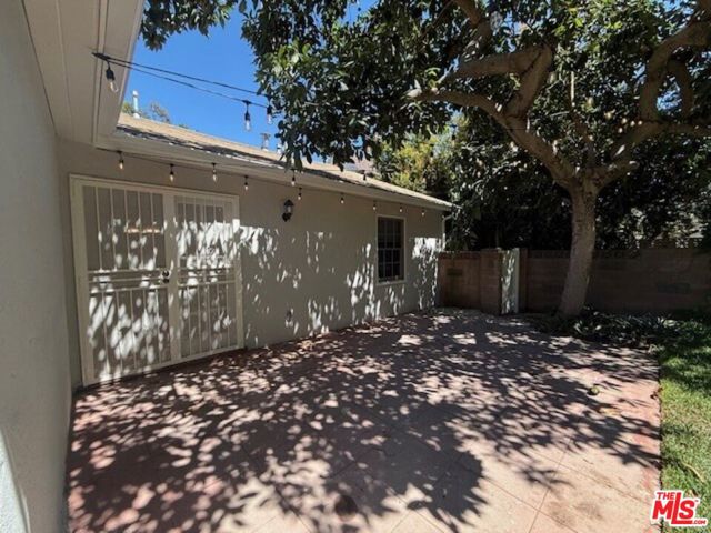 2515 Canyon Drive, Los Angeles CA: https://media.crmls.org/mediaz/23e71ee3-d0e1-4ddd-b66b-9ae38254157c.jpg