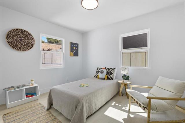 2039 Winnett St, San Diego CA: https://media.crmls.org/mediaz/23e8472e-9d2e-4b79-b3b7-1bec8d0ae5b7.jpg