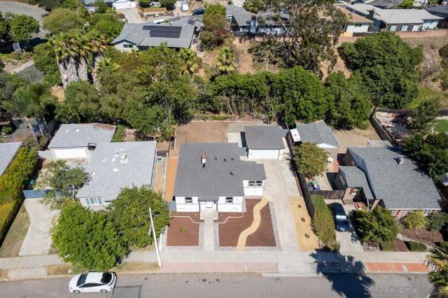 4361 Alamo Dr, San Diego CA: https://media.crmls.org/mediaz/23e86930-5558-4061-868f-766218af6b17.jpg