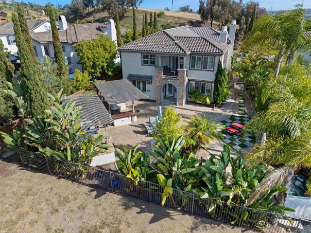 6911 Goldstone Rd, Carlsbad CA: https://media.crmls.org/mediaz/23e888fa-d7c7-40bd-8759-7fa1dc9a4332.jpg