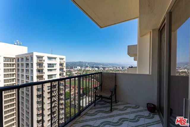 2170 Century Parkway, Los Angeles, California 90067, 2 Bedrooms Bedrooms, ,2 BathroomsBathrooms,Condominium,For Sale,Century,24414709