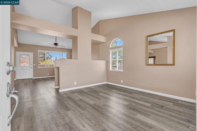 800 Gazebo Ct, Suisun City CA: https://media.crmls.org/mediaz/23e98470-7d02-472f-b69d-b119ce4b5cca.jpg