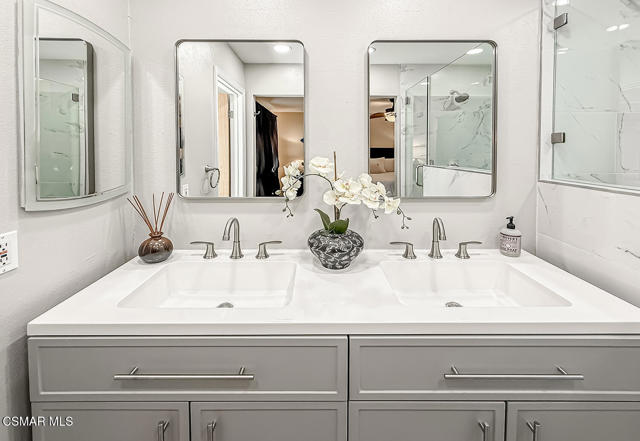 2514 Glenhurst Court, Simi Valley CA: https://media.crmls.org/mediaz/23e9a280-ba9d-43ed-842e-d43f1a007085.jpg