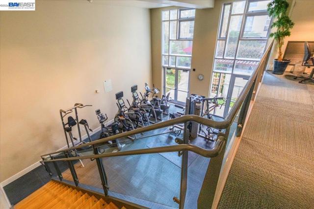 809 Clay St, Oakland CA: https://media.crmls.org/mediaz/23ea394c-3369-4105-a53a-88dcb6777fd8.jpg