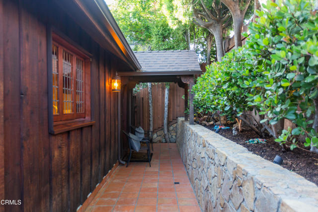 3880 Clayton W Avenue, Los Angeles CA: https://media.crmls.org/mediaz/23ea7ae0-fb5d-413e-baad-e84e1bffd465.jpg