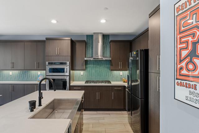 Detail Gallery Image 8 of 33 For 8355 Summit Way, San Diego,  CA 92108 - 3 Beds | 3/1 Baths