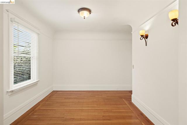 1718 Bancroft Way, Berkeley CA: https://media.crmls.org/mediaz/23ec1d9a-7c54-4f9c-b682-621e91b2a985.jpg