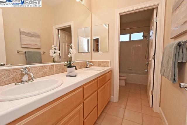 787 Barleta Ln, Livermore CA: https://media.crmls.org/mediaz/23ec3993-1f68-4c2b-aac4-19345e3d6dcc.jpg
