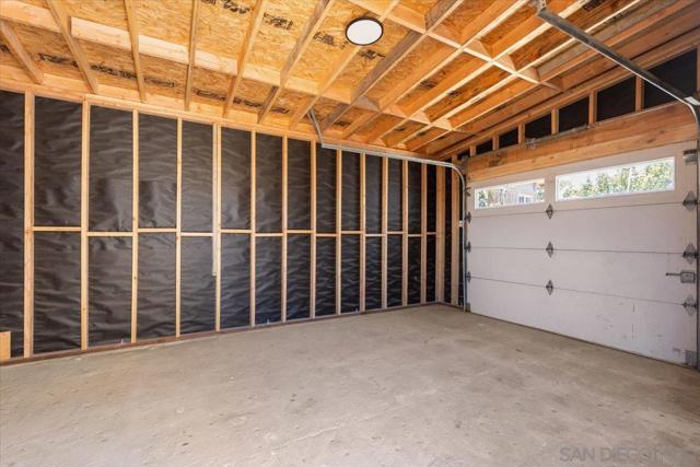 Image 16 of 23 For 3867 Teak St