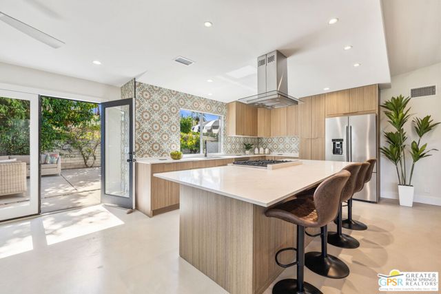 5155 E Bobolink Lane, Palm Springs CA: https://media.crmls.org/mediaz/23ed81eb-0b13-4a7f-baa2-56ca476015f2.jpg