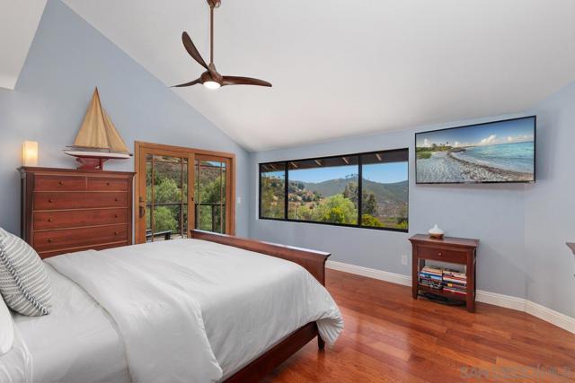 3453 Via Loma Vista, Escondido CA: https://media.crmls.org/mediaz/23ee4c37-4380-42fd-b07c-71a29b21493a.jpg