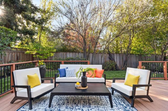 2124 Oakley Avenue, Menlo Park CA: https://media.crmls.org/mediaz/23ef55be-78c5-47f7-92fa-94904d517d86.jpg