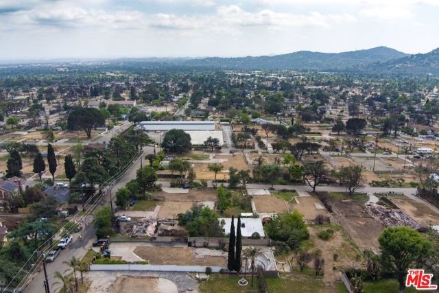 3359 Glenrose Avenue, Altadena CA: https://media.crmls.org/mediaz/23efe94e-106f-4310-9236-46b6ce0e0e69.jpg