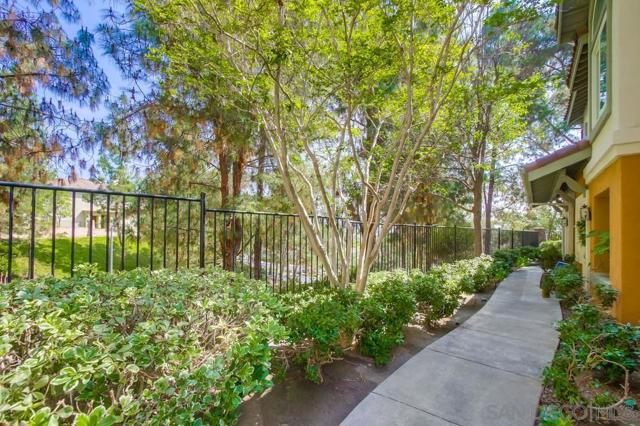 12079 Tivoli Park Row, San Diego CA: https://media.crmls.org/mediaz/23eff043-394d-44ea-8b86-a734ca240e0b.jpg