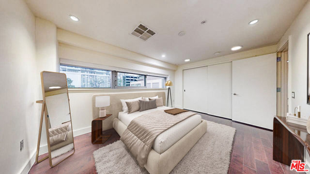 1155 S Grand Avenue, Los Angeles CA: https://media.crmls.org/mediaz/23f02864-d2a0-41c5-b79e-eb630c84b175.jpg