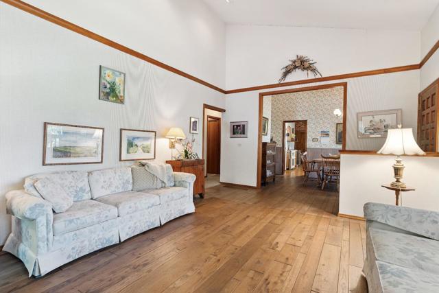 24905 Skyland Road, Los Gatos CA: https://media.crmls.org/mediaz/23f04cd4-6e08-44ab-9107-ae291ef5fc47.jpg